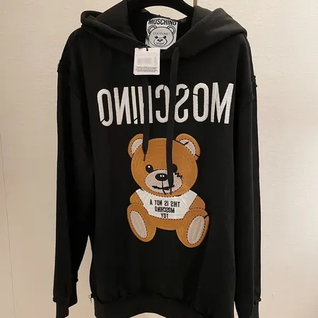 モスキーノ パーカー
