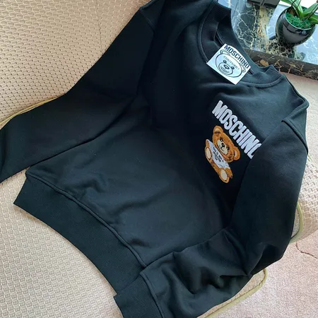 モスキーノ パーカー