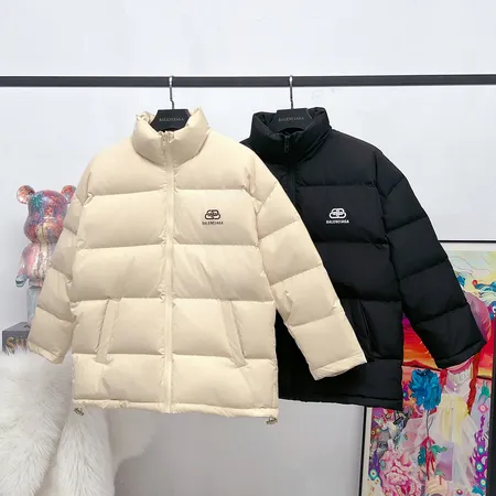 バレンシアガ ダウンジャケット