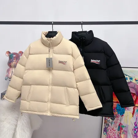 バレンシアガ ダウンジャケット