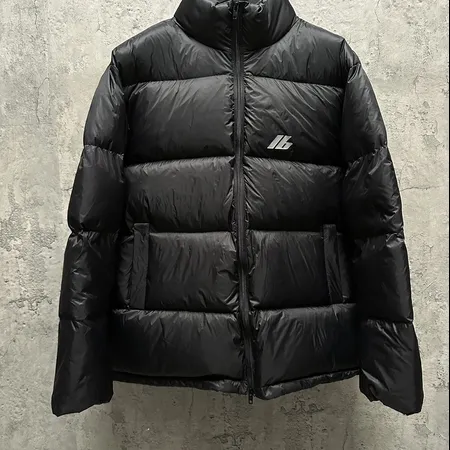 バレンシアガ ダウンジャケット