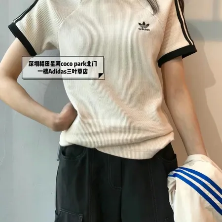 アディダス Tシャツ