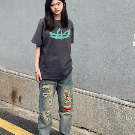 アディダス Tシャツ