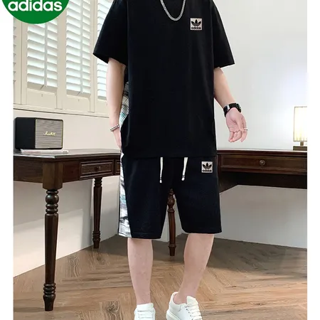 アディダス Tシャツ