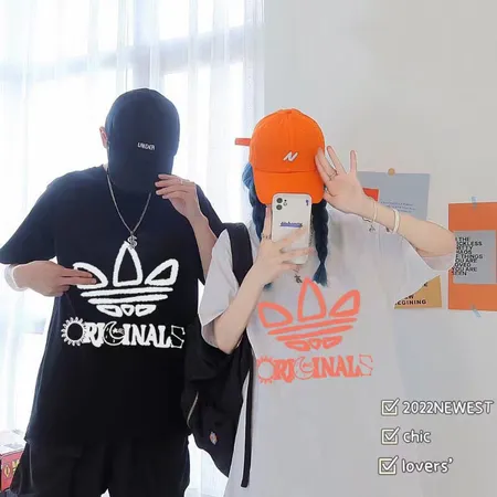 アディダス Tシャツ