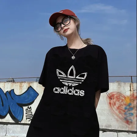 アディダス Tシャツ