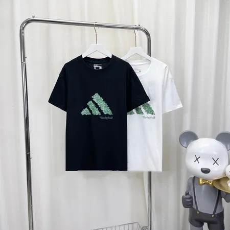アディダス Tシャツ