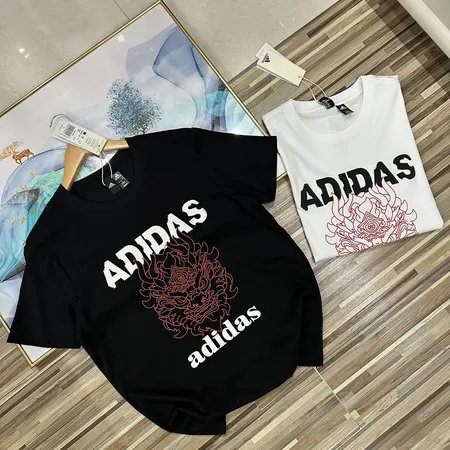 アディダス Tシャツ