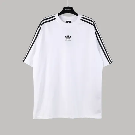 バレンシアガ Tシャツ