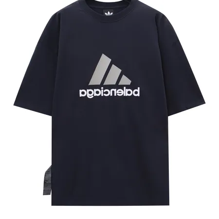 バレンシアガ Tシャツ