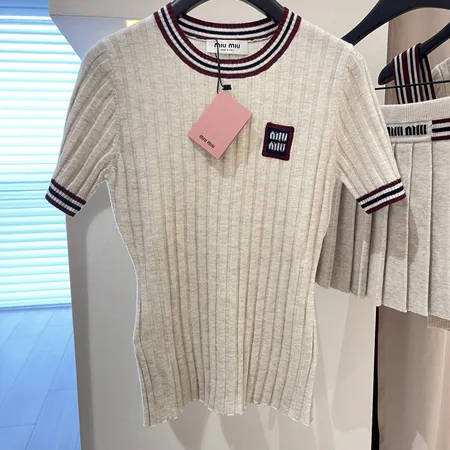 ミュウミュウ Tシャツ