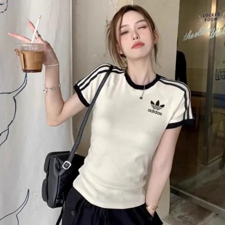 アディダス Tシャツ