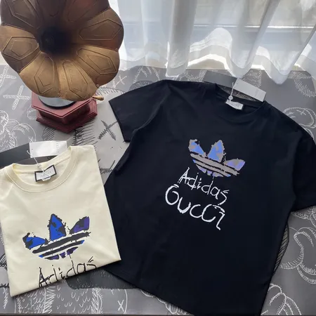 アディダス Tシャツ