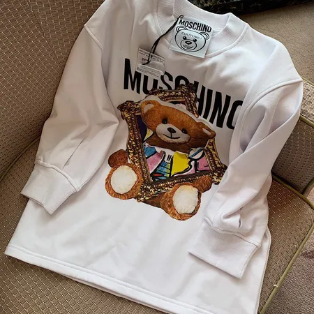 モスキーノ パーカー