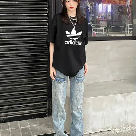 アディダス Tシャツ