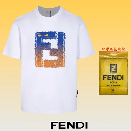 フェンディ Tシャツ