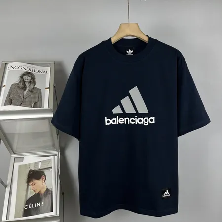 アディダス Tシャツ