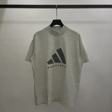 アディダス Tシャツ