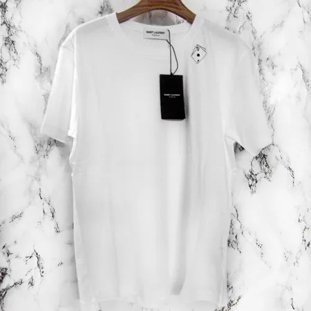イブサンローラン Tシャツ