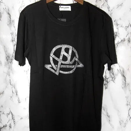 イブサンローラン Tシャツ