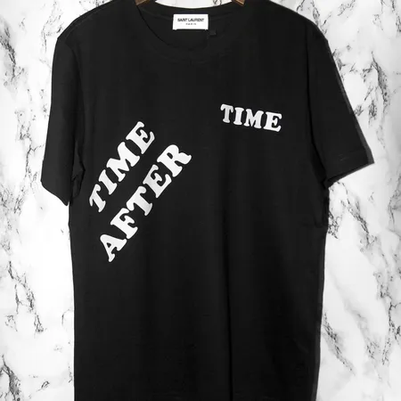 イブサンローラン Tシャツ