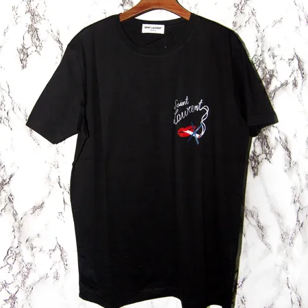 イブサンローラン Tシャツ