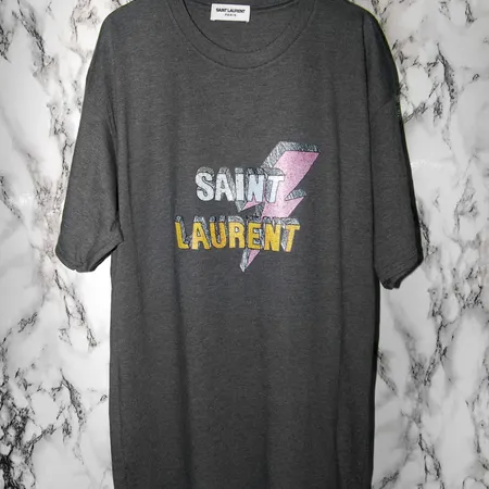 イブサンローラン Tシャツ