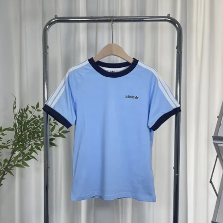 アディダス Tシャツ