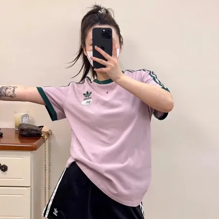 アディダス Tシャツ