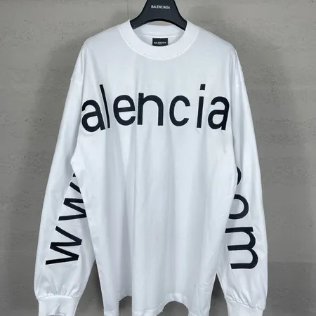 バレンシアガ パーカー