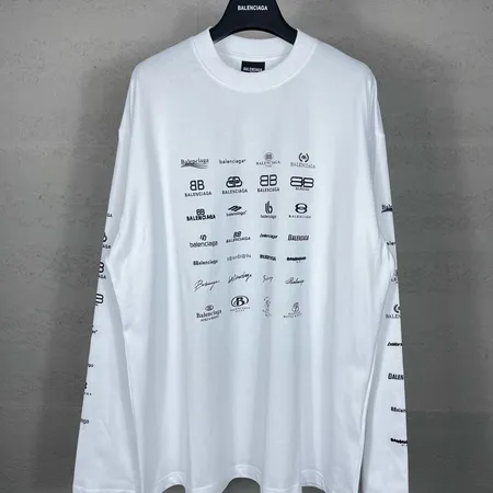 バレンシアガ パーカー