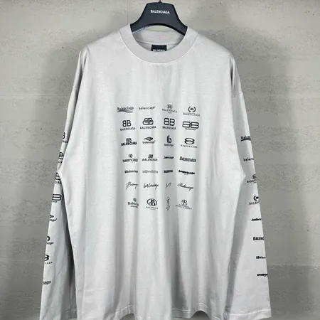 バレンシアガ パーカー