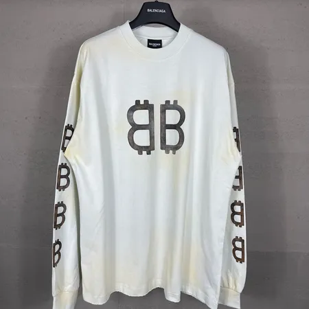 バレンシアガ パーカー