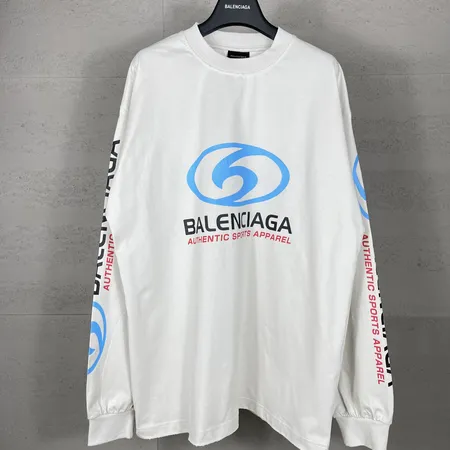 バレンシアガ パーカー