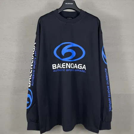 バレンシアガ パーカー