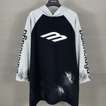 バレンシアガ パーカー