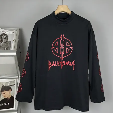 バレンシアガ Tシャツ