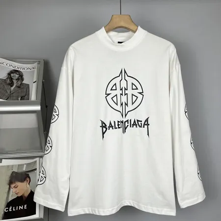 バレンシアガ Tシャツ