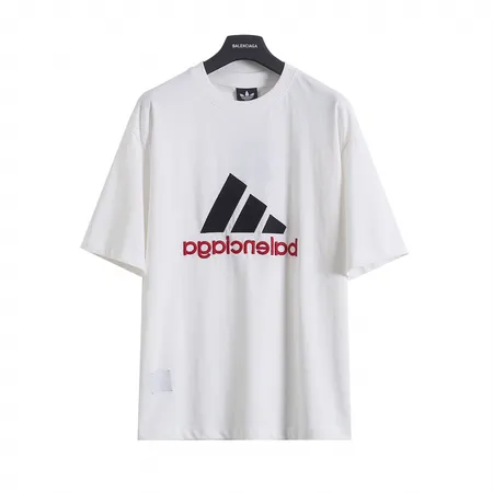 アディダス Tシャツ