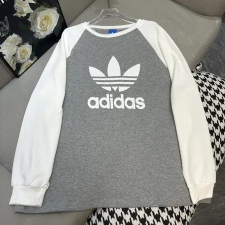 アディダス パーカー