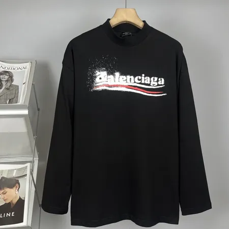 バレンシアガ Tシャツ