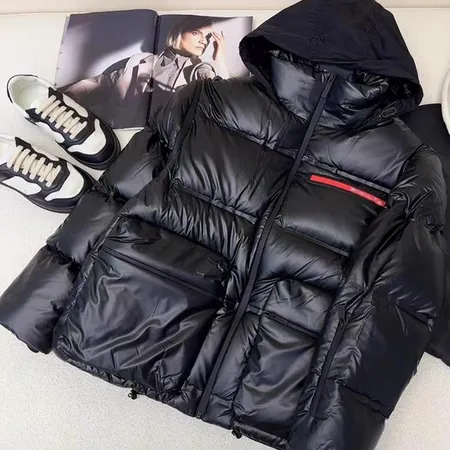 プラダ ダウンジャケット