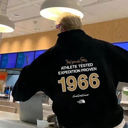 ノースフェイス パーカー