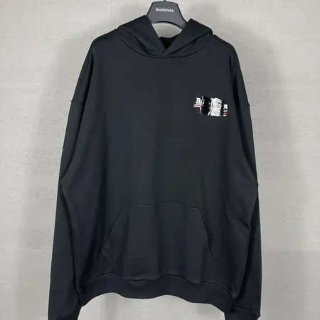 バレンシアガ パーカー