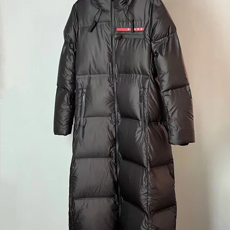 プラダ ダウンジャケット