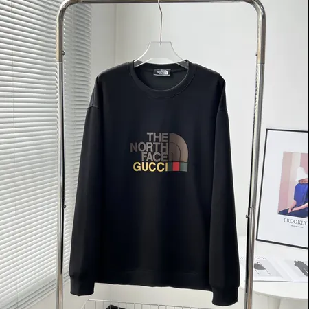 ノースフェイス パーカー