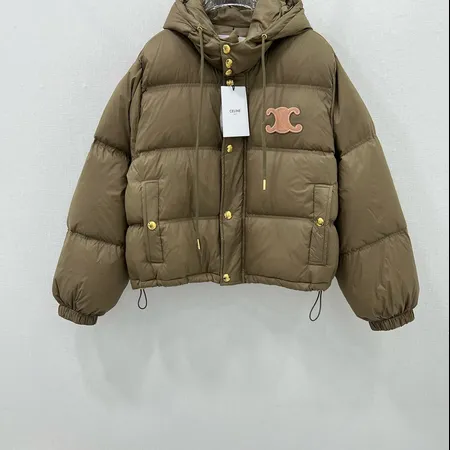 セリーヌ ダウンジャケット