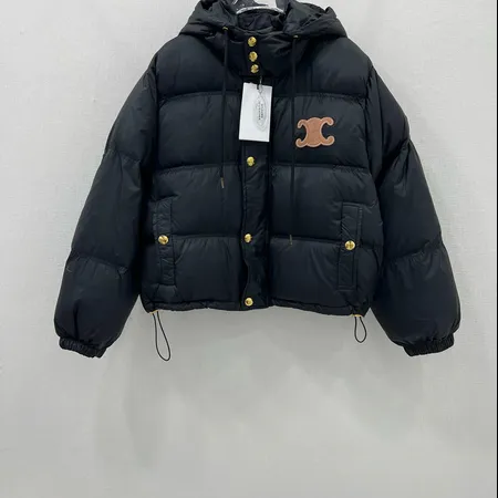 セリーヌ ダウンジャケット