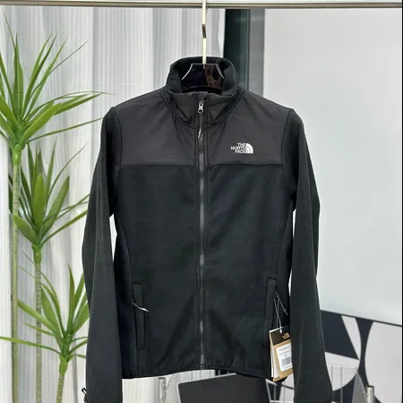 ノースフェイス パーカー