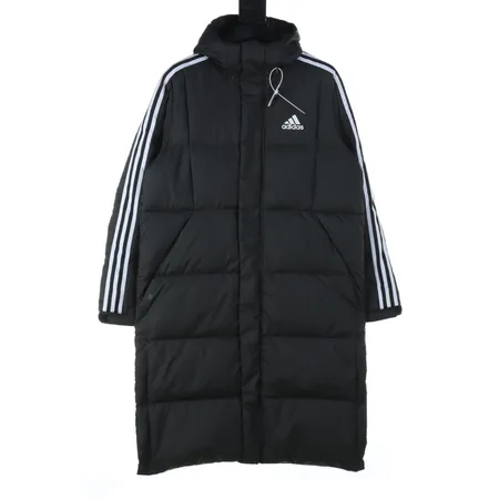 アディダス ダウンジャケット